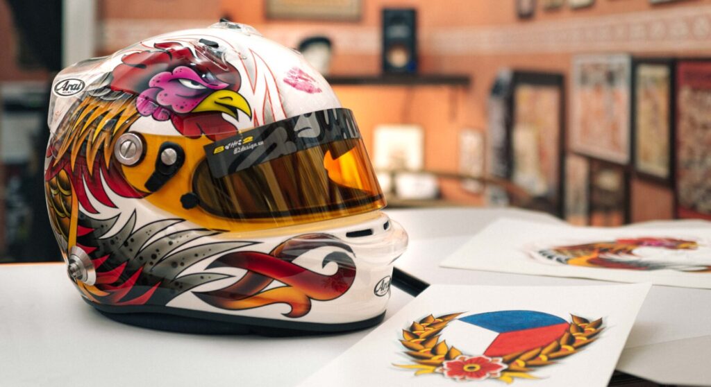 Závodní helma B2design Tarlito